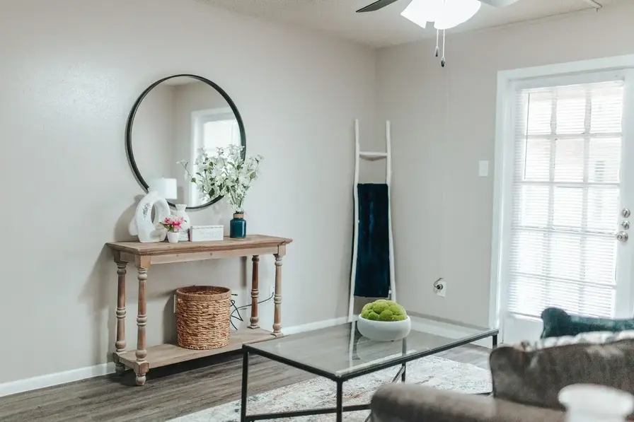 Elevation on Airline Apartments